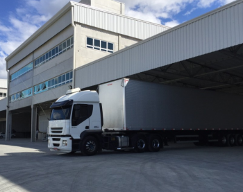  Movimentação de produtos cosméticos da Volp no município de Navegantes, Vale do Itajaí - SC.
