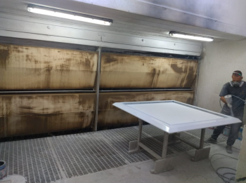 Cabine de Pintura com equipamento de controle ambiental em indústria de móveis no Vale do Itajaí - SC